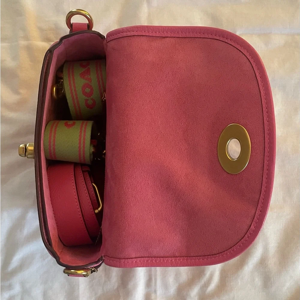 Pink Leather COACH Crossbody Bag NWT in mint condition. - Picture 10 of 14